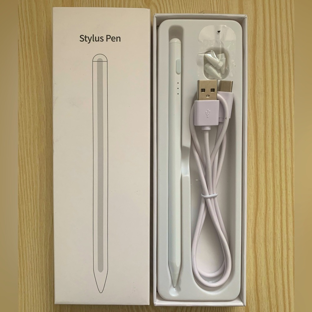 Stylus Pen for iPad. Similar to Apple Pen.